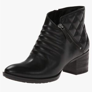 Clarks Black Narrative Movie Retro
